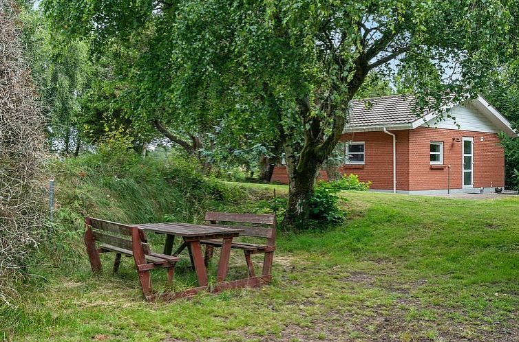 Vakantiehuis "Gwen" - 2.7km from the sea