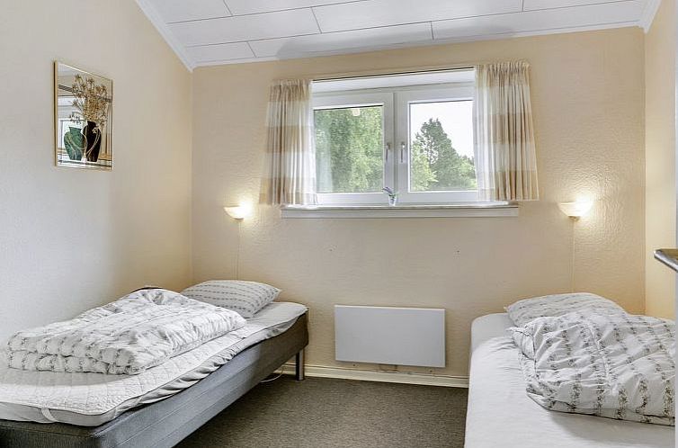 Vakantiehuis "Gwen" - 2.7km from the sea