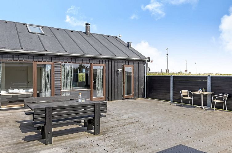 Vakantiehuis "Elinora" - 100m from the sea