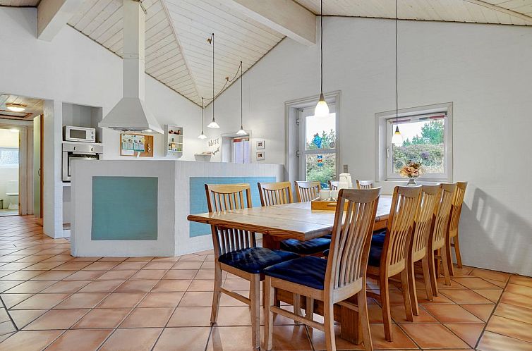 Vakantiehuis "Asdis" - 2.8km from the sea