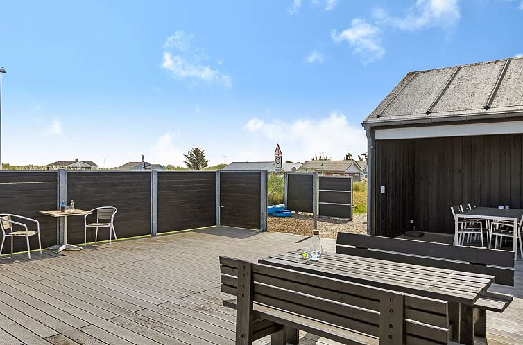 Vakantiehuis "Elinora" - 100m from the sea