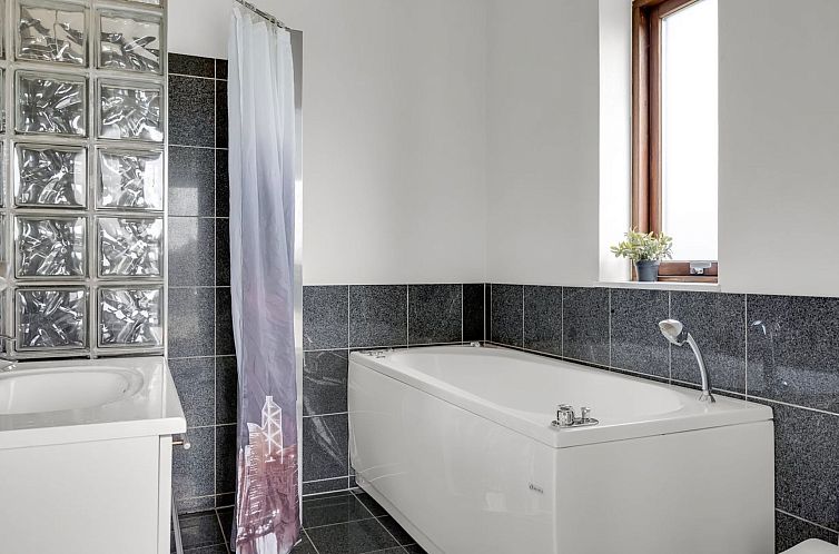 Vakantiehuis "Elinora" - 100m from the sea