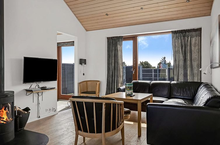 Vakantiehuis "Elinora" - 100m from the sea