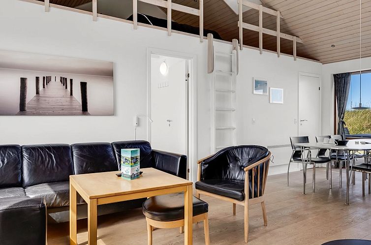 Vakantiehuis "Elinora" - 100m from the sea