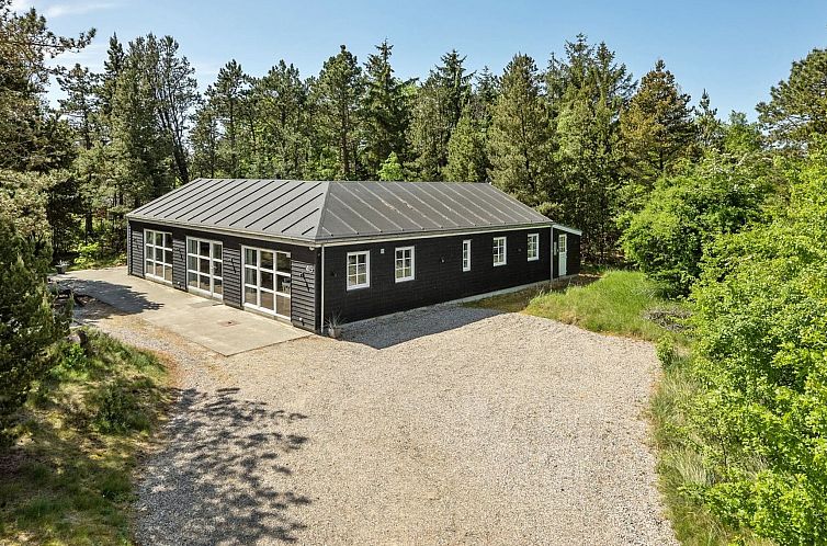 Vakantiehuis "Svanborg" - 3.7km from the sea