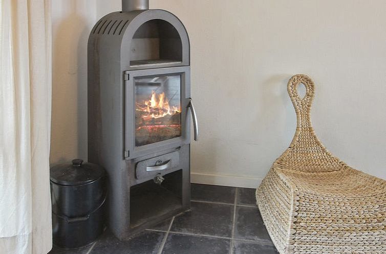 Vakantiehuis "Svanborg" - 3.7km from the sea