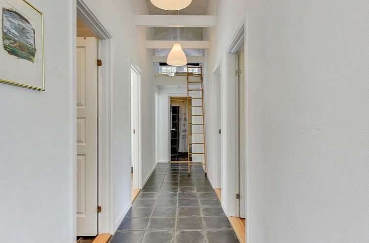 Vakantiehuis "Svanborg" - 3.7km from the sea