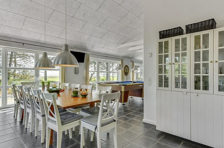 Vakantiehuis "Svanborg" - 3.7km from the sea