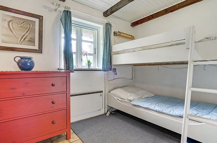 Vakantiehuis "Ariela" - 1.1km from the sea