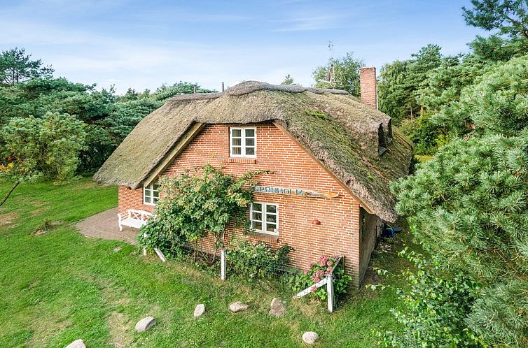 Vakantiehuis "Ariela" - 1.1km from the sea