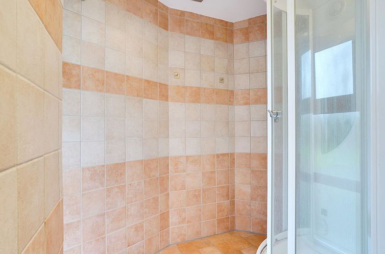 Vakantiehuis "Philip" - 2km from the sea