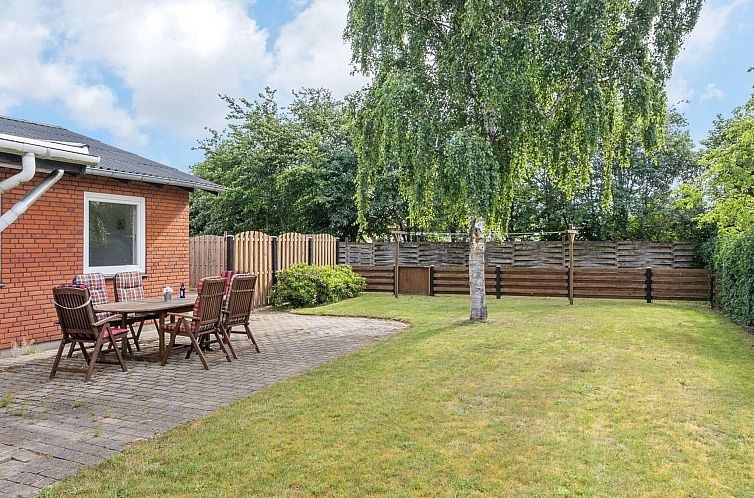 Vakantiehuis "Philip" - 2km from the sea