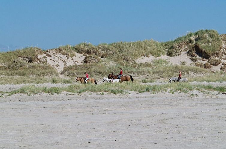 Vakantiehuis "Fiona" - 800m from the sea