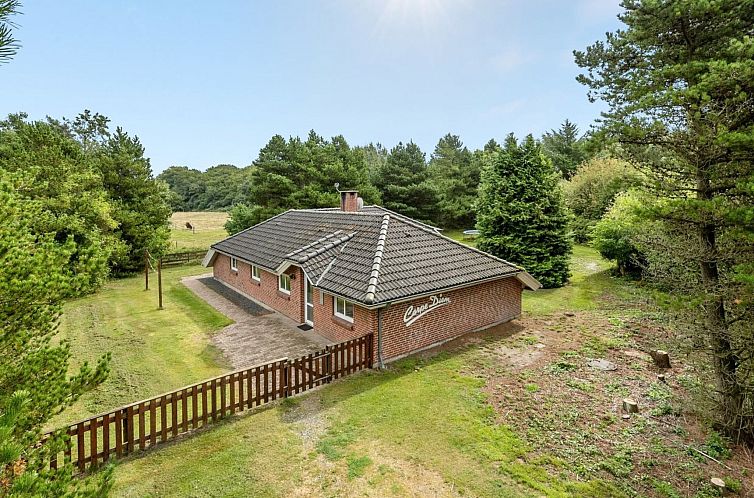 Vakantiehuis "Botulf" - 3.8km from the sea