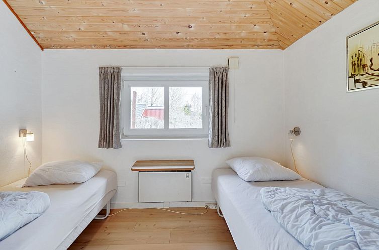 Vakantiehuis "Botulf" - 3.8km from the sea