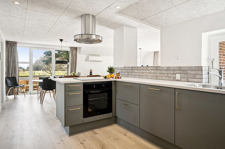 Vakantiehuis "Botulf" - 3.8km from the sea