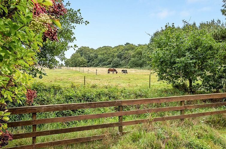 Vakantiehuis "Botulf" - 3.8km from the sea