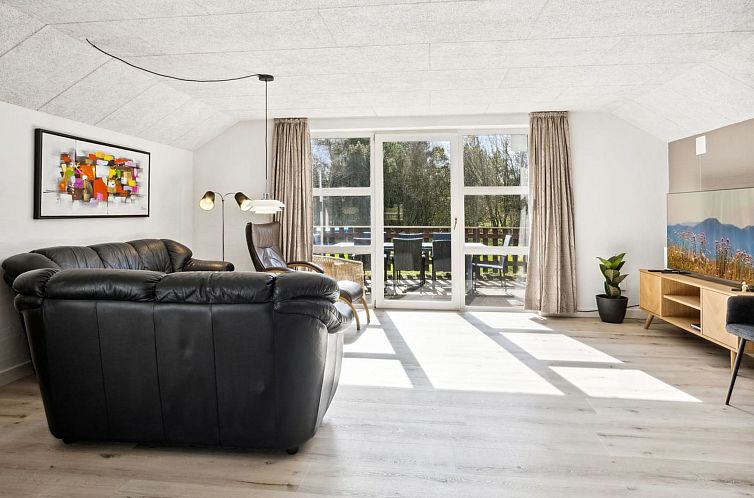 Vakantiehuis "Botulf" - 3.8km from the sea