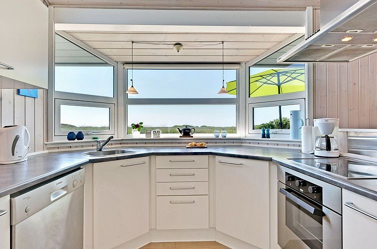 Vakantiehuis "Chrisse" - 550m from the sea