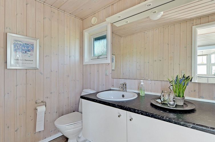 Vakantiehuis "Chrisse" - 550m from the sea