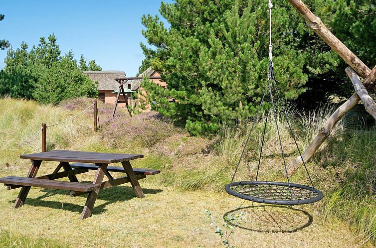 Vakantiehuis "Sigwid" - 2.7km from the sea