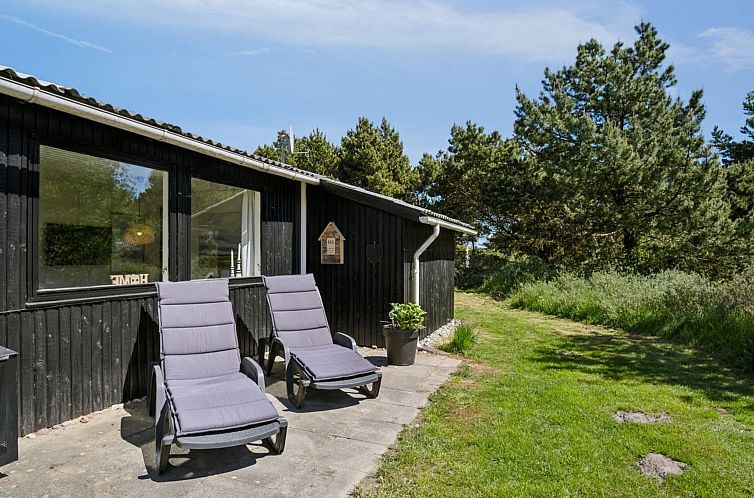 Vakantiehuis "Inga" - 1.3km from the sea