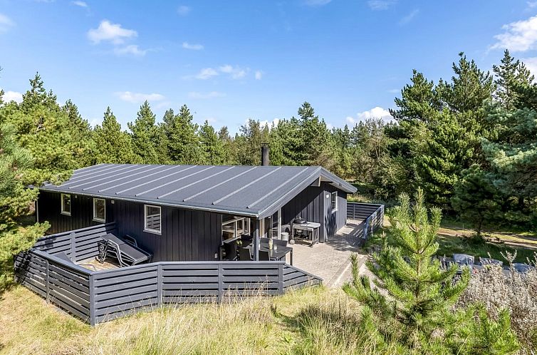 Vakantiehuis "Roald" - 2.2km from the sea