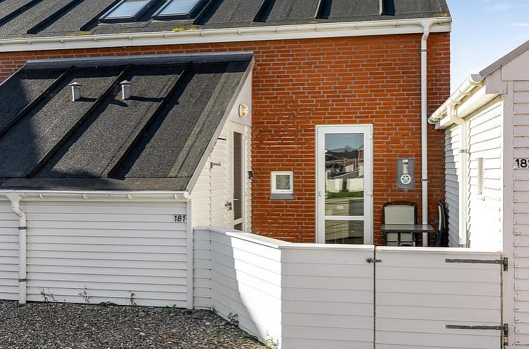 Appartement "Hugo" - 2.5km from the sea