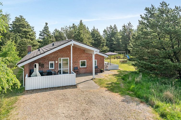 Vakantiehuis "Cora" - 1km from the sea