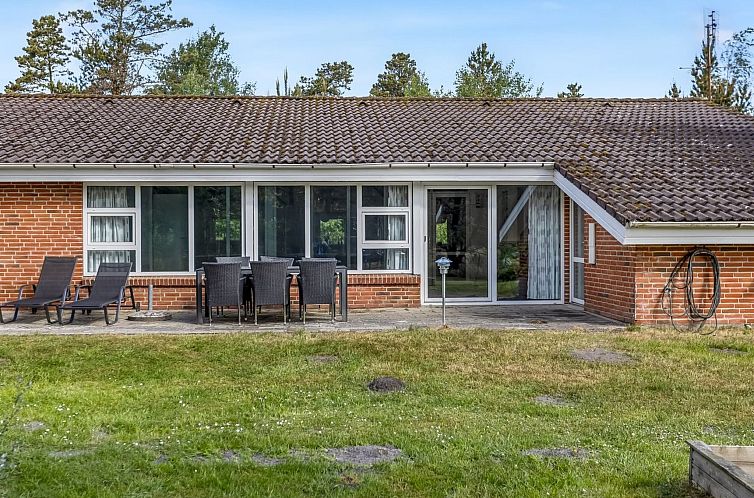 Vakantiehuis "Cora" - 1km from the sea