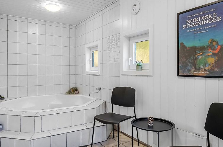 Appartement "Withulf" - 2.3km from the sea