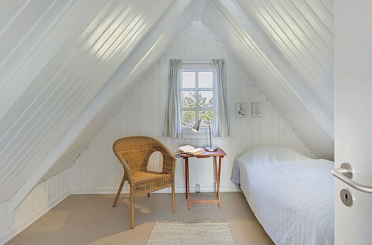 Vakantiehuis "Trana" - 2km from the sea