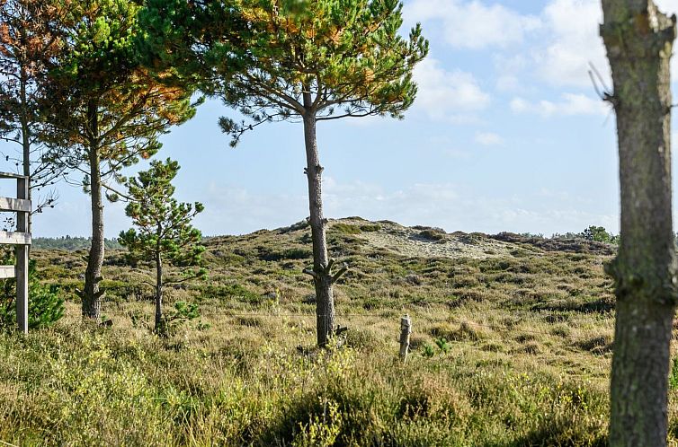 Vakantiehuis "Trana" - 2km from the sea