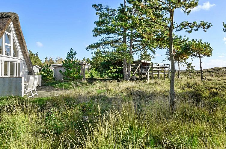 Vakantiehuis "Trana" - 2km from the sea