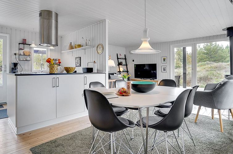 Vakantiehuis "Fredrikka" - 3.9km from the sea