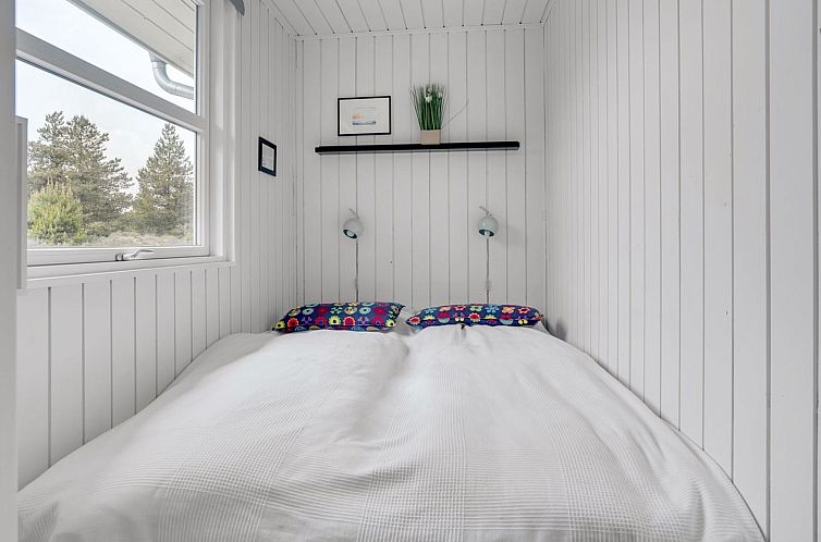 Vakantiehuis "Fredrikka" - 3.9km from the sea