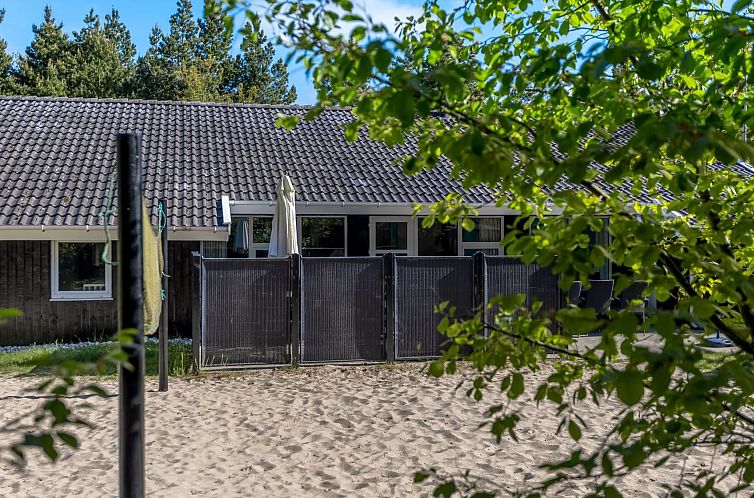 Vakantiehuis "Livni" - 3.8km from the sea