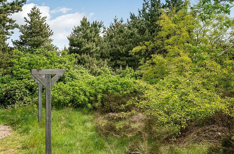 Vakantiehuis "Livni" - 3.8km from the sea