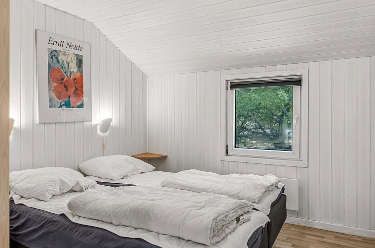 Vakantiehuis "Livni" - 3.8km from the sea