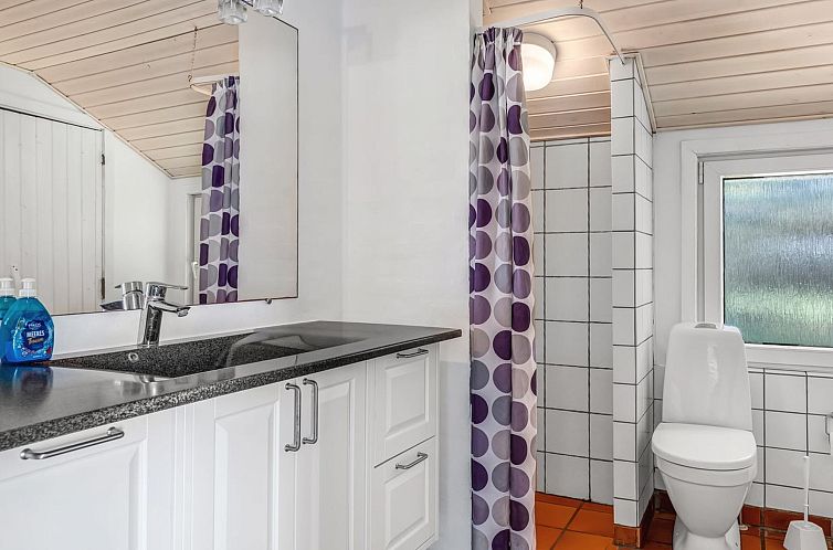 Vakantiehuis "Livni" - 3.8km from the sea