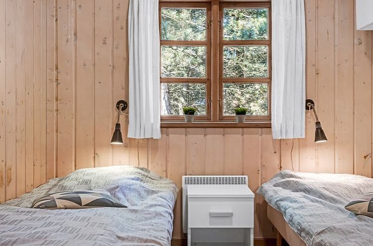 Vakantiehuis "Heralda" - 3.3km from the sea