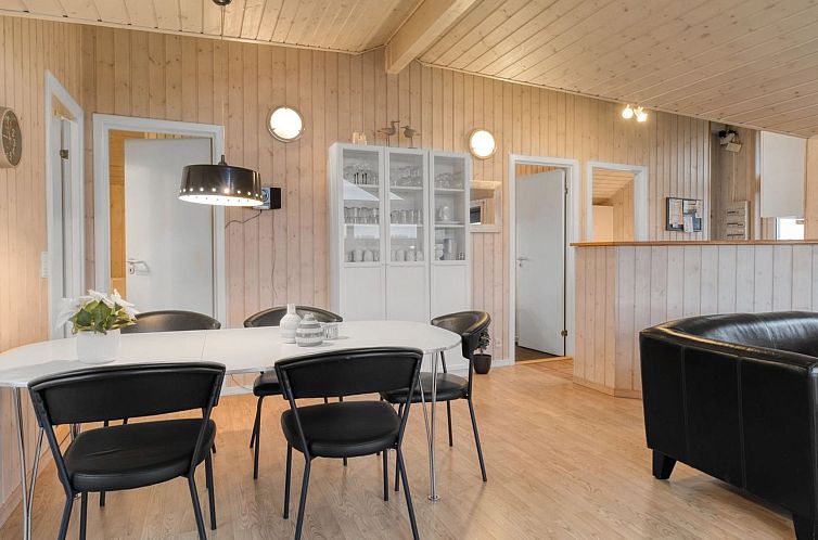 Vakantiehuis "Arnkil" - 700m from the sea