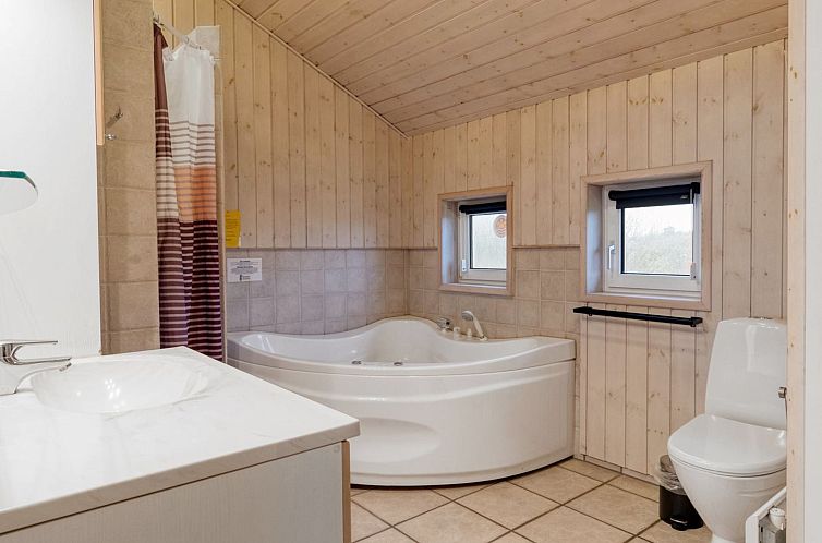 Vakantiehuis "Arnkil" - 700m from the sea