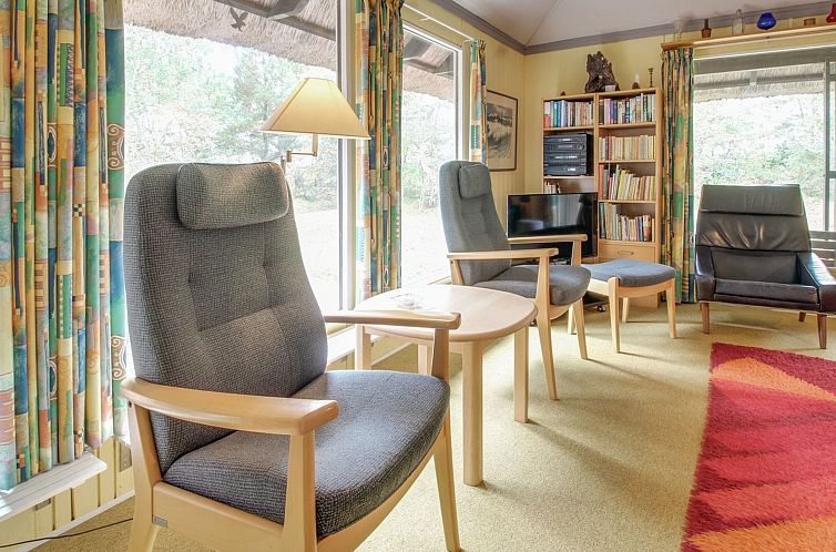 Vakantiehuis "Helline" - 900m from the sea