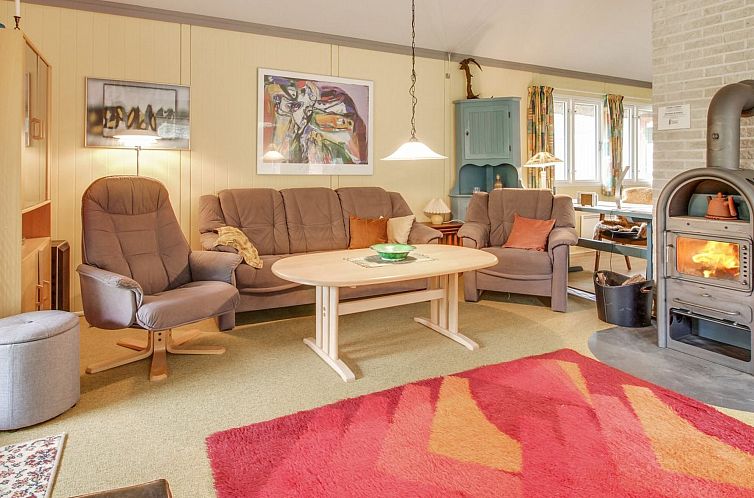 Vakantiehuis "Helline" - 900m from the sea