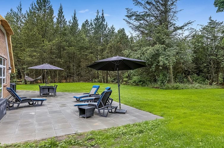 Vakantiehuis "Aivars" -  from the sea