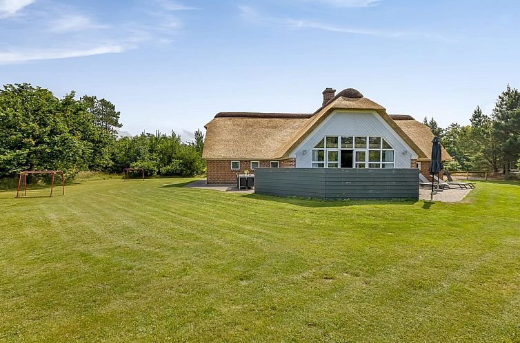 Vakantiehuis "Sondra" -  from the sea