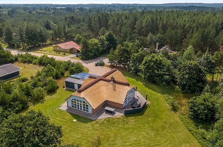 Vakantiehuis "Sondra" -  from the sea