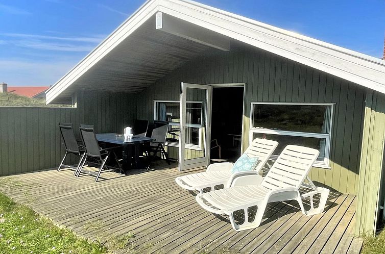 Vakantiehuis "Juha" -  from the sea