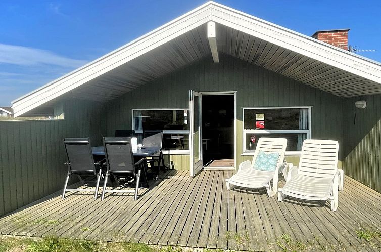 Vakantiehuis "Juha" -  from the sea